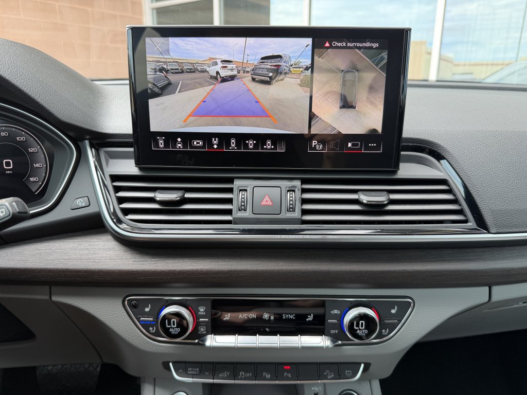 Used 2024 Audi Q5 e Prestige w/ Prestige Package AWD/4WD image 24