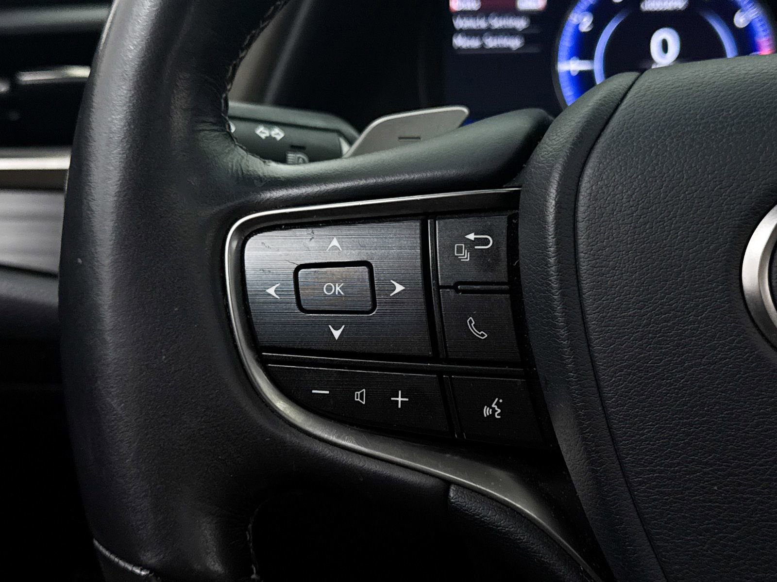 Used 2019 Lexus ES 350 Luxury w/ Accessory Package FWD image 38