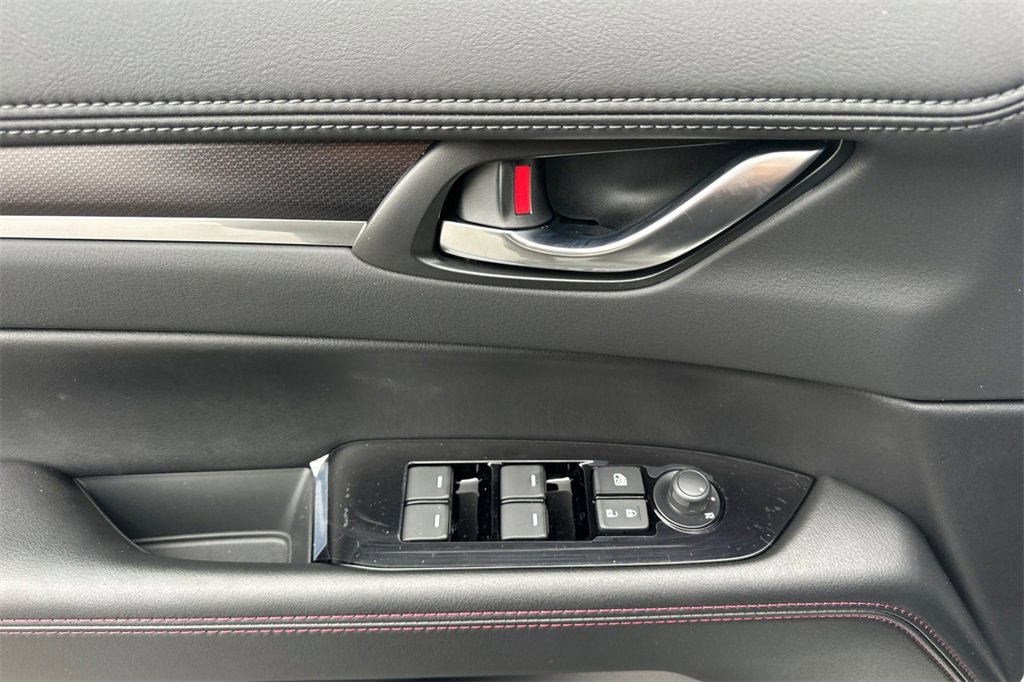 New 2025 MAZDA CX-5 Carbon Edition image 12