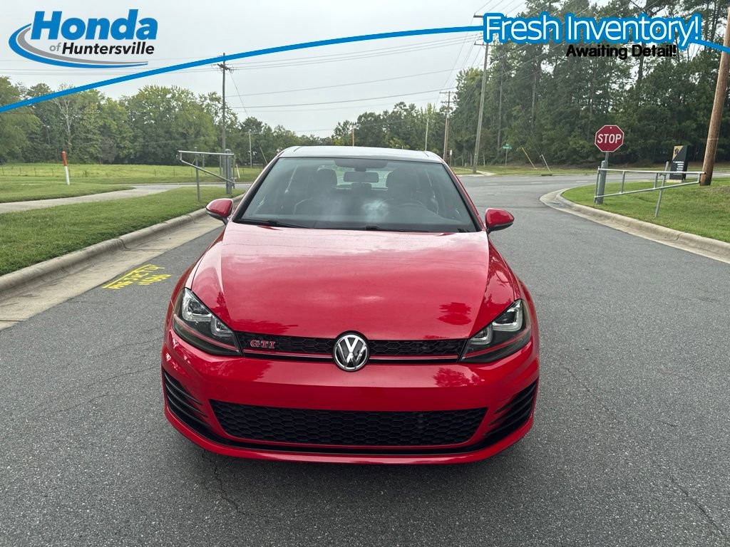 Used 2017 Volkswagen GTI SE FWD image 10