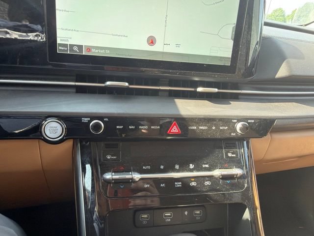 Used 2022 Kia Carnival EX FWD image 14