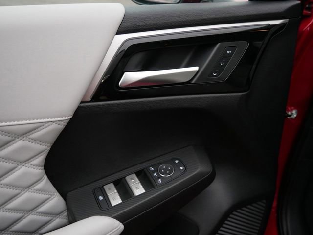 Used 2025 Mitsubishi Outlander SEL AWD/4WD image 16