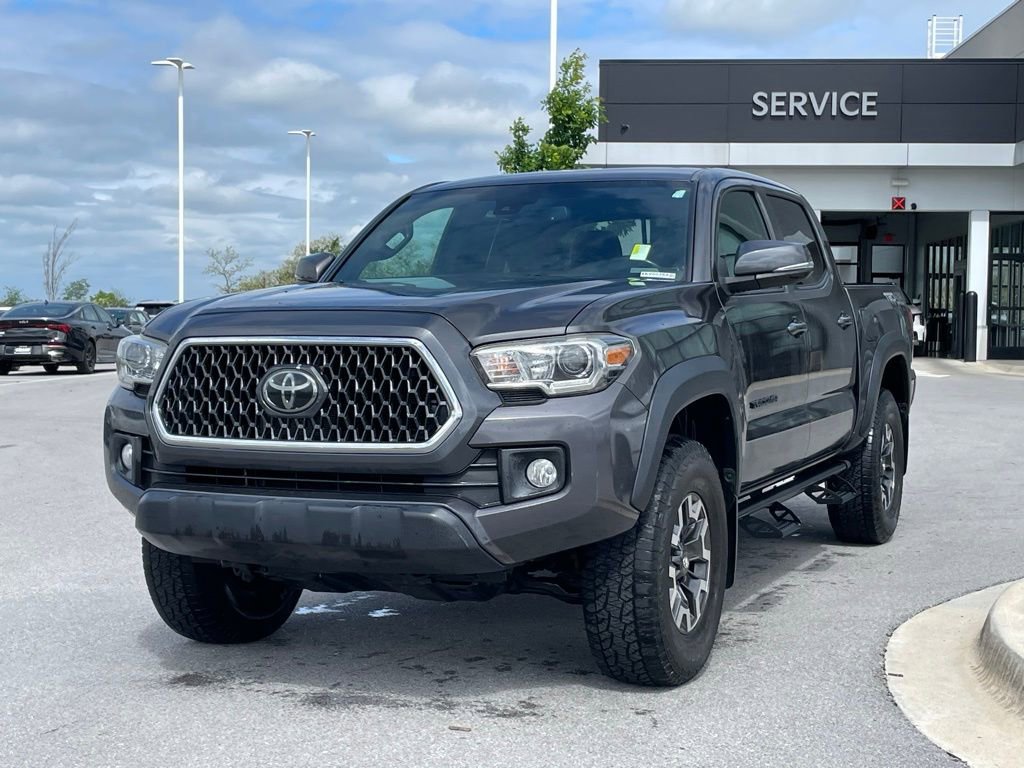 Used 2018 Toyota Tacoma TRD Off-Road AWD/4WD image 3