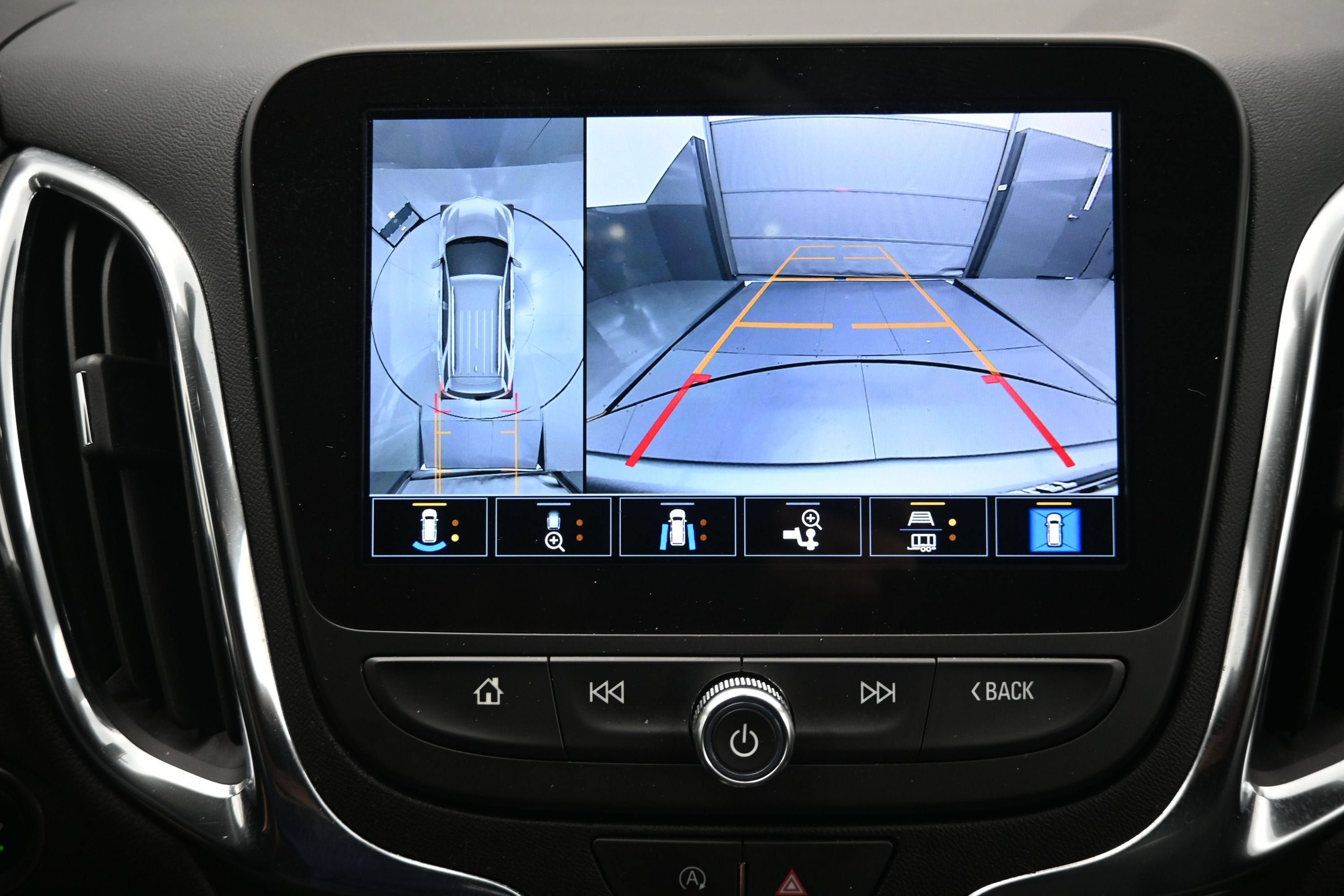 Used 2024 Chevrolet Equinox LT FWD image 17