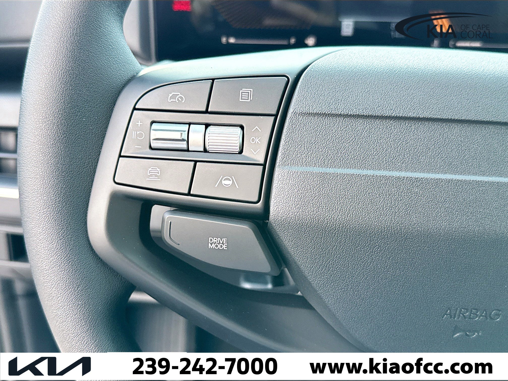 New 2025 Kia K4 LXS image 32