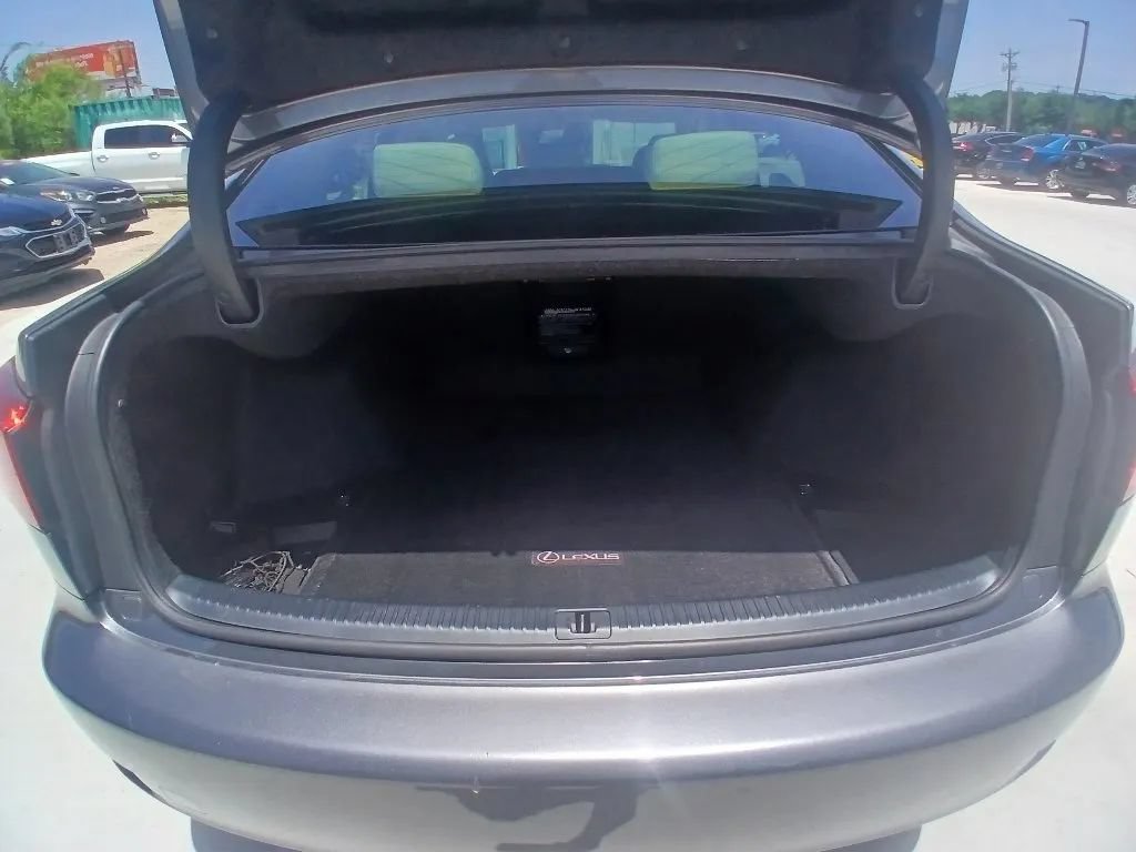 Used 2012 Lexus IS 250 w/ Premium Pkg Value Edition RWD image 9