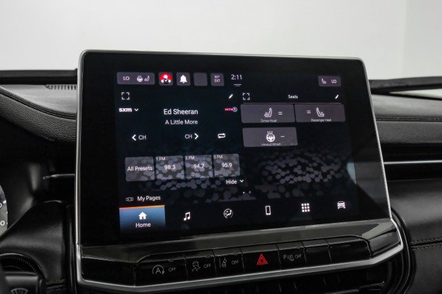 Used 2023 Jeep Compass Limited image 33