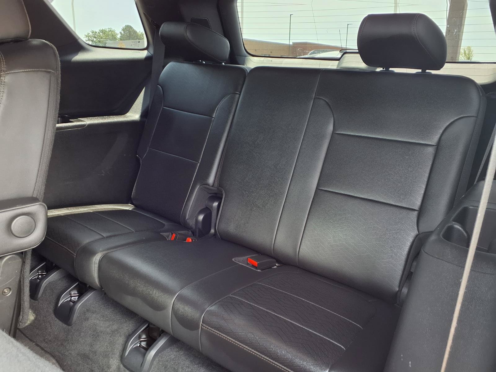 Used 2023 Chevrolet Traverse High Country FWD image 19