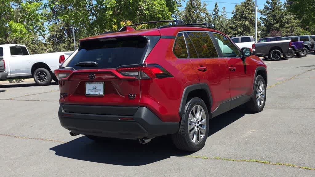 Used 2020 Toyota RAV4 XLE Premium AWD/4WD image 8