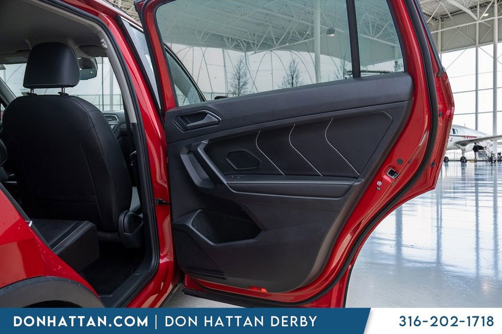 Used 2023 Volkswagen Tiguan SE image 22