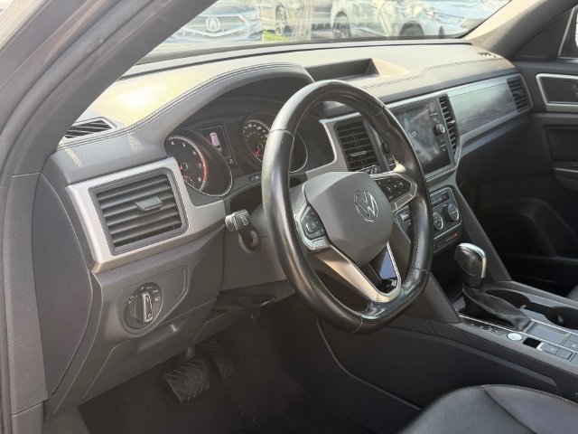 Used 2020 Volkswagen Atlas Cross Sport SE w/ Towing Package FWD image 12