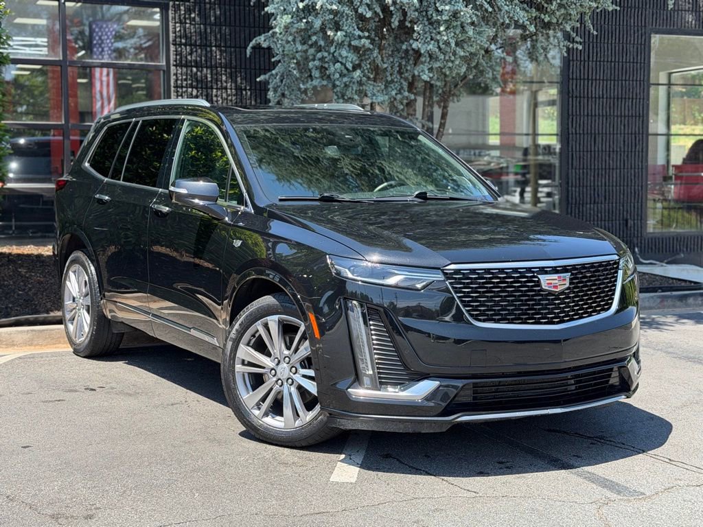 Used 2024 Cadillac XT6 Premium Luxury w/ Technology Package AWD/4WD image 7