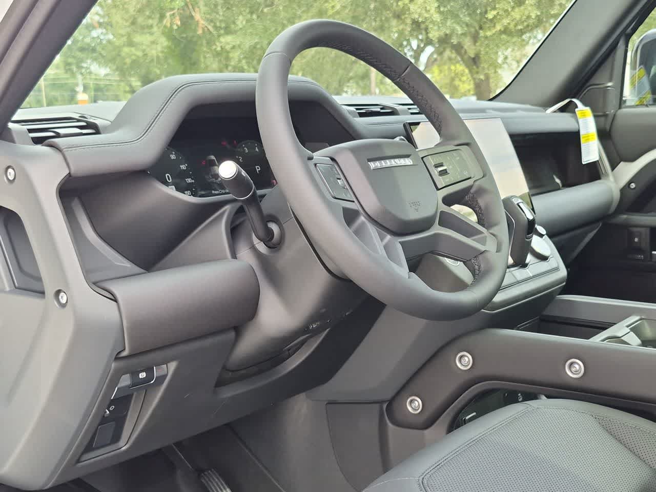 New 2026 Land Rover Defender 110 X-Dynamic SE AWD/4WD image 10