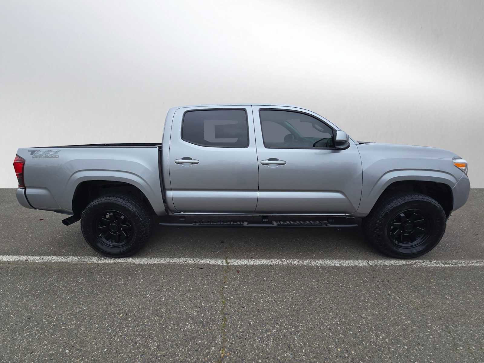 Certified 2023 Toyota Tacoma SR AWD/4WD image 2