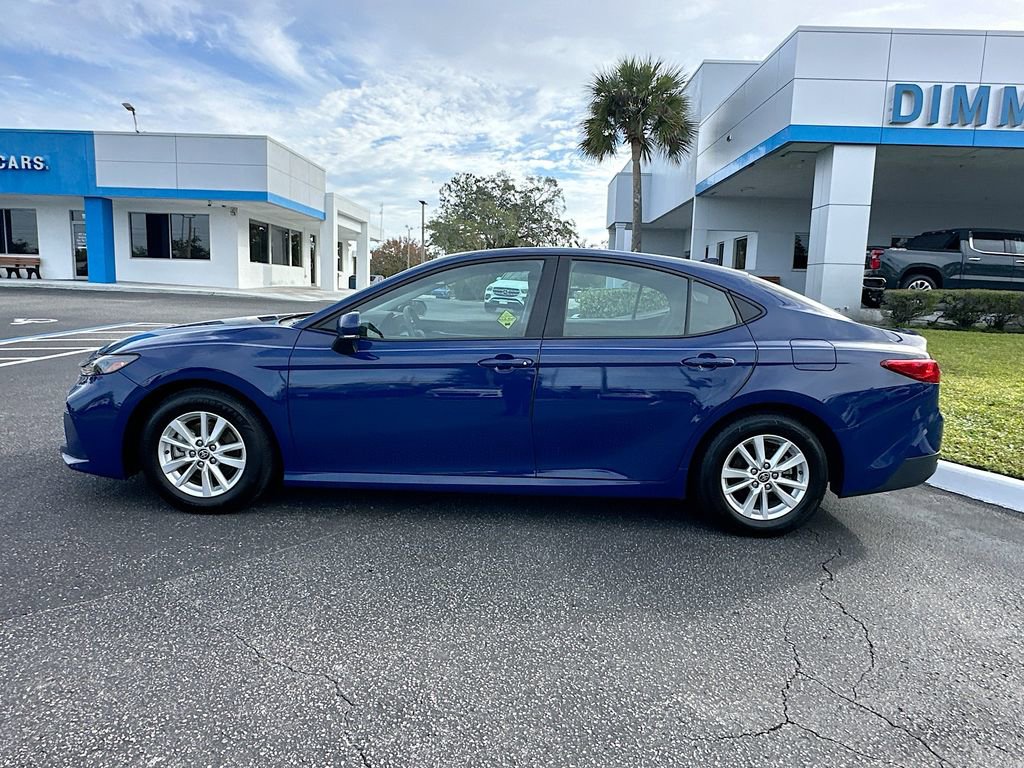 Used 2025 Toyota Camry LE image 9
