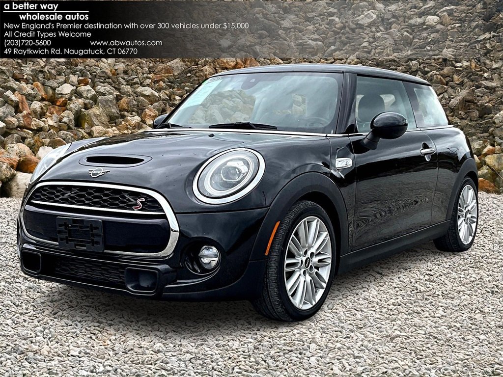 Used 2019 MINI Cooper S image 1