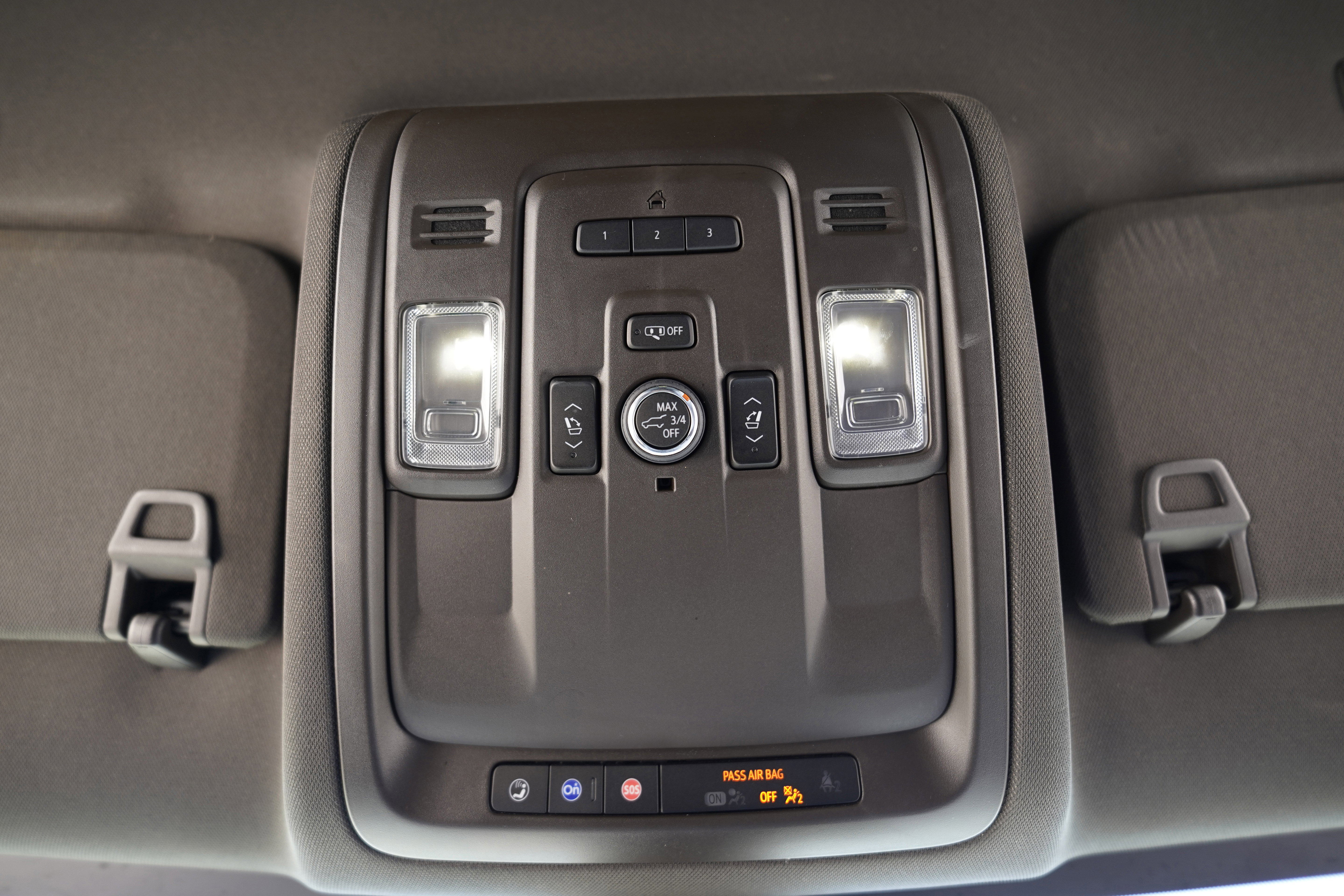 Used 2022 Chevrolet Tahoe LT w/ Luxury Package image 25