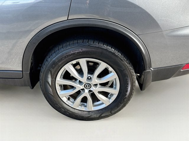 Used 2020 Nissan Rogue S w/ Special Edition Package AWD/4WD image 25