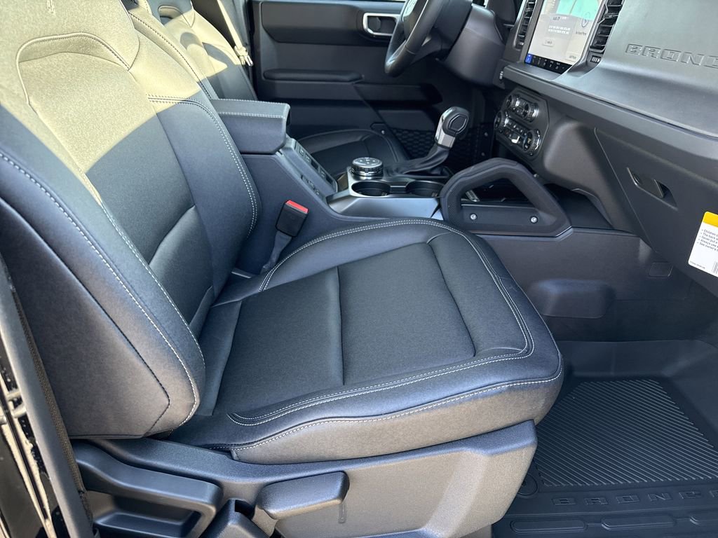 New 2025 Ford Bronco Big Bend w/ Black Diamond Package image 13