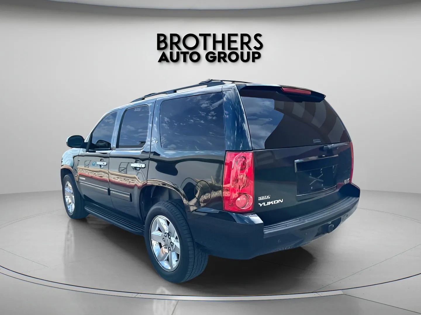 Used 2012 GMC Yukon SLT w/ SLT-2 Equipment Package RWD image 10