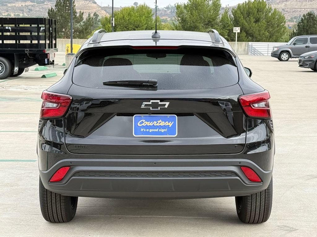 New 2026 Chevrolet Trax LT w/ Driver Confidence Package FWD image 7