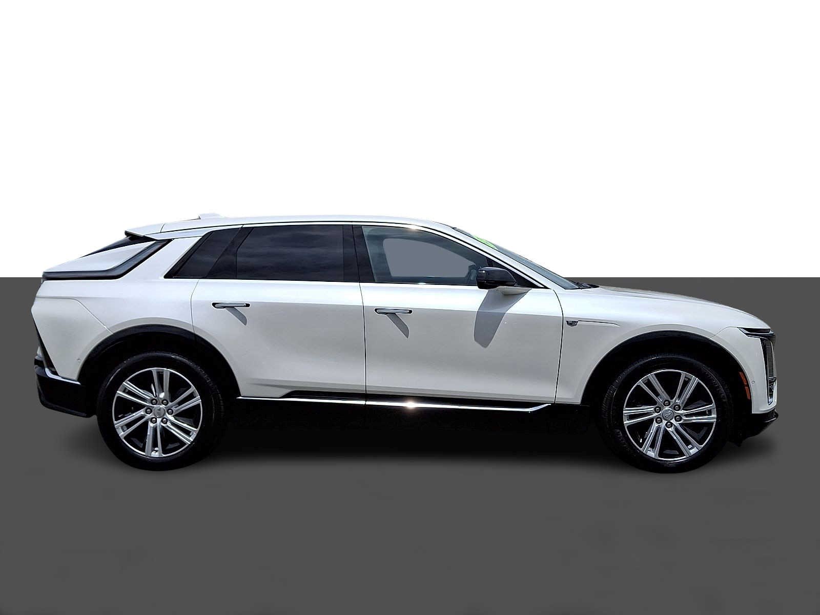 Certified 2024 Cadillac Lyriq Tech w/ Driver Assist Package AWD/4WD image 6