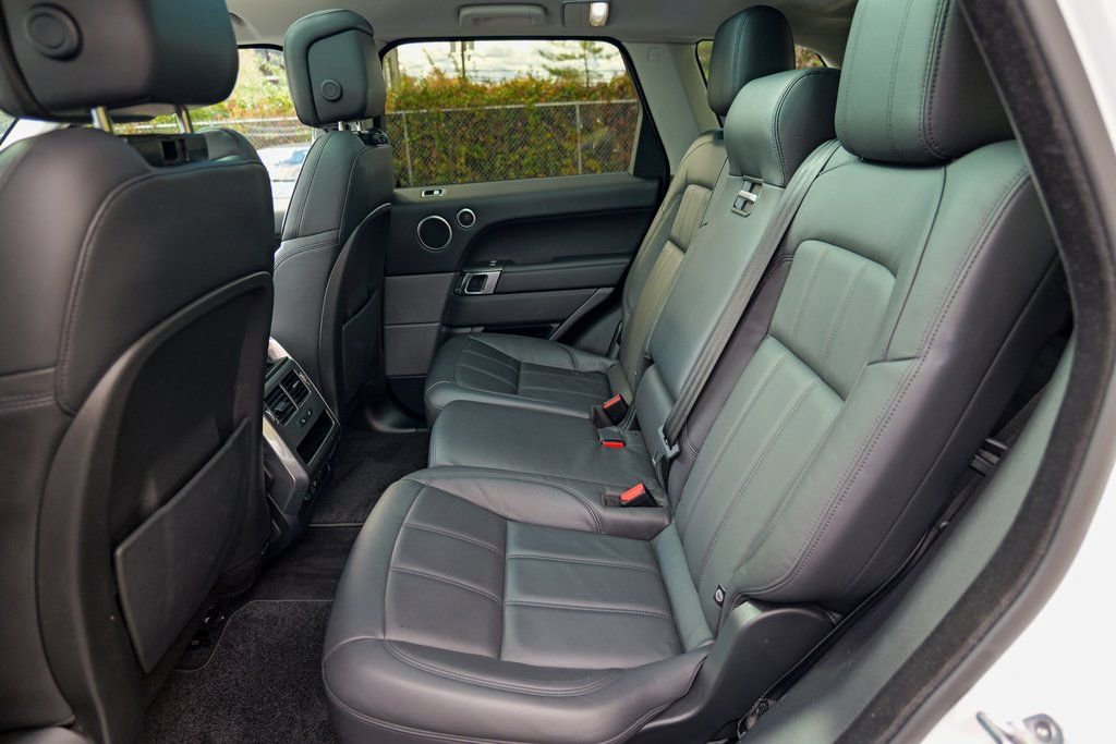 Used 2022 Land Rover Range Rover Sport SE image 26