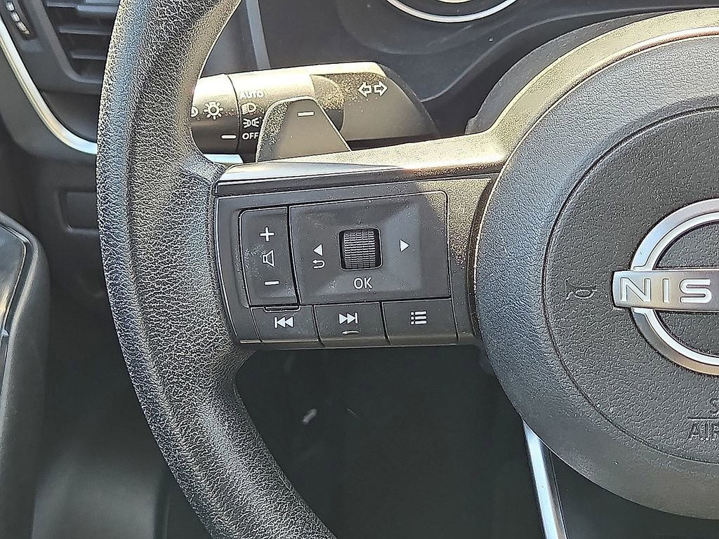 Used 2024 Nissan Rogue S FWD image 16
