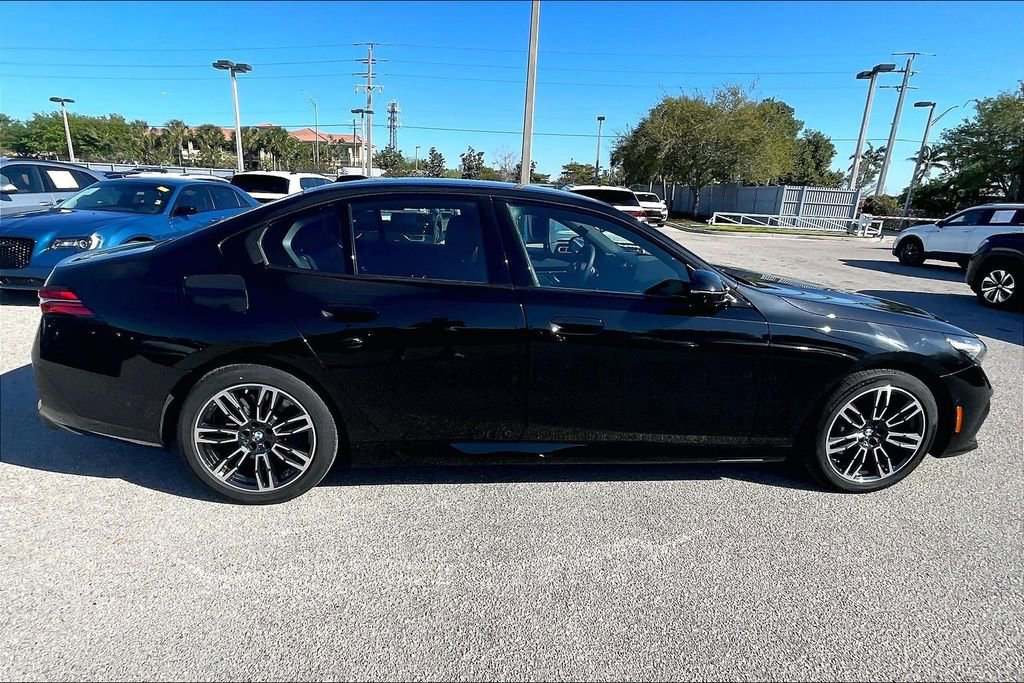 Used 2026 BMW 530i xDrive image 4