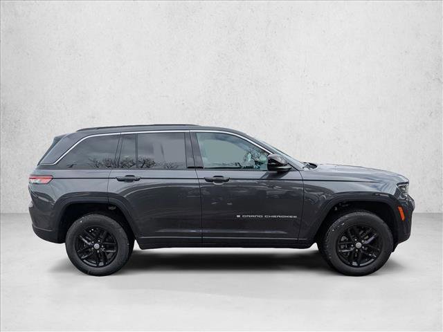 New 2025 Jeep Grand Cherokee Laredo X w/ Luxury Tech Group I image 4