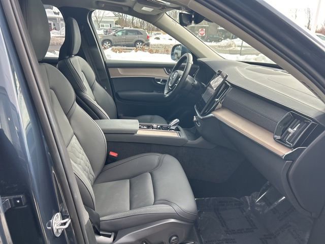 Certified 2025 Volvo XC90 B6 Plus image 15