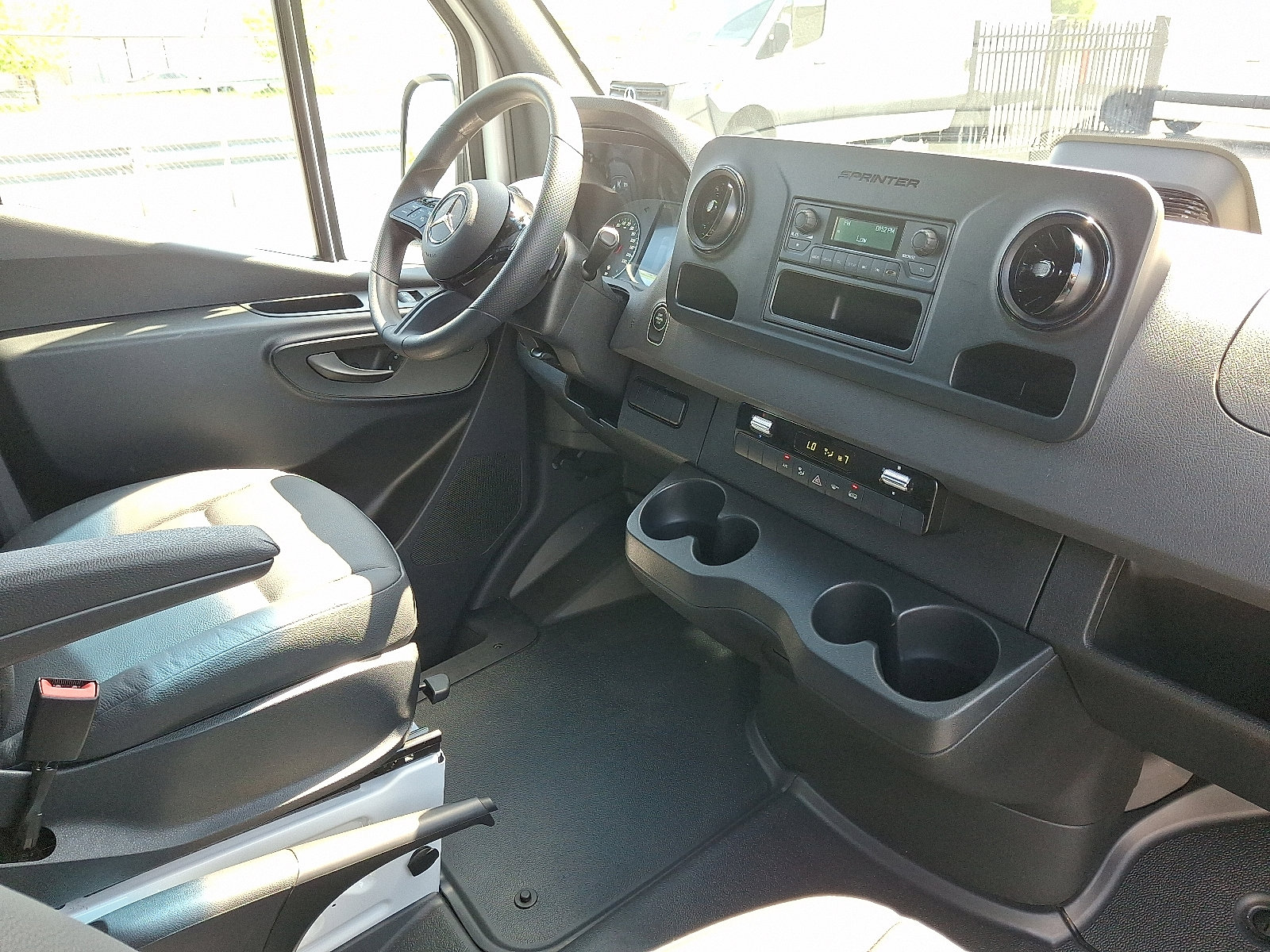 Used 2025 Mercedes-Benz Sprinter 2500 image 12