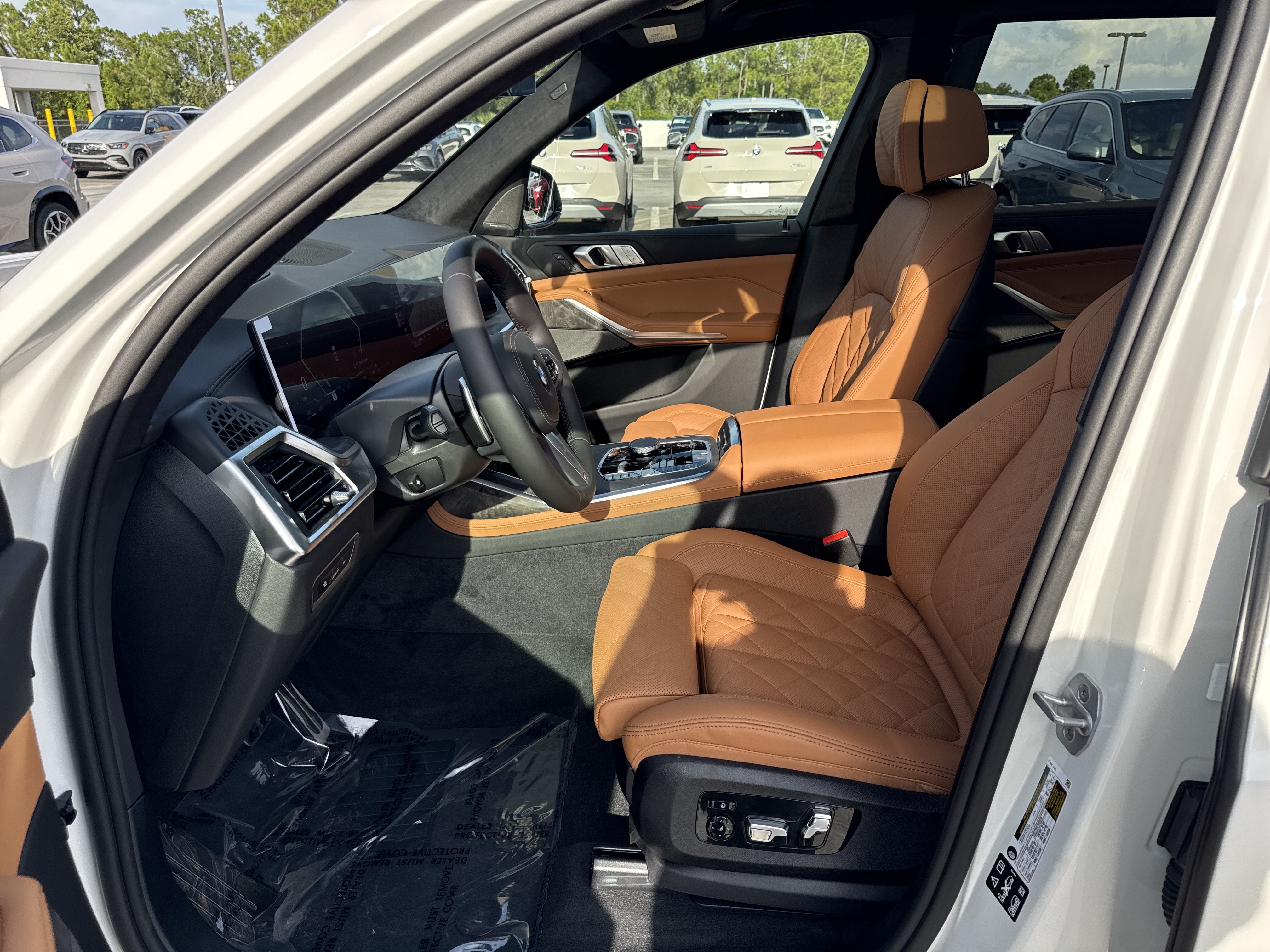 New 2027 BMW X7 xDrive40i w/ M Sport Package AWD/4WD image 15