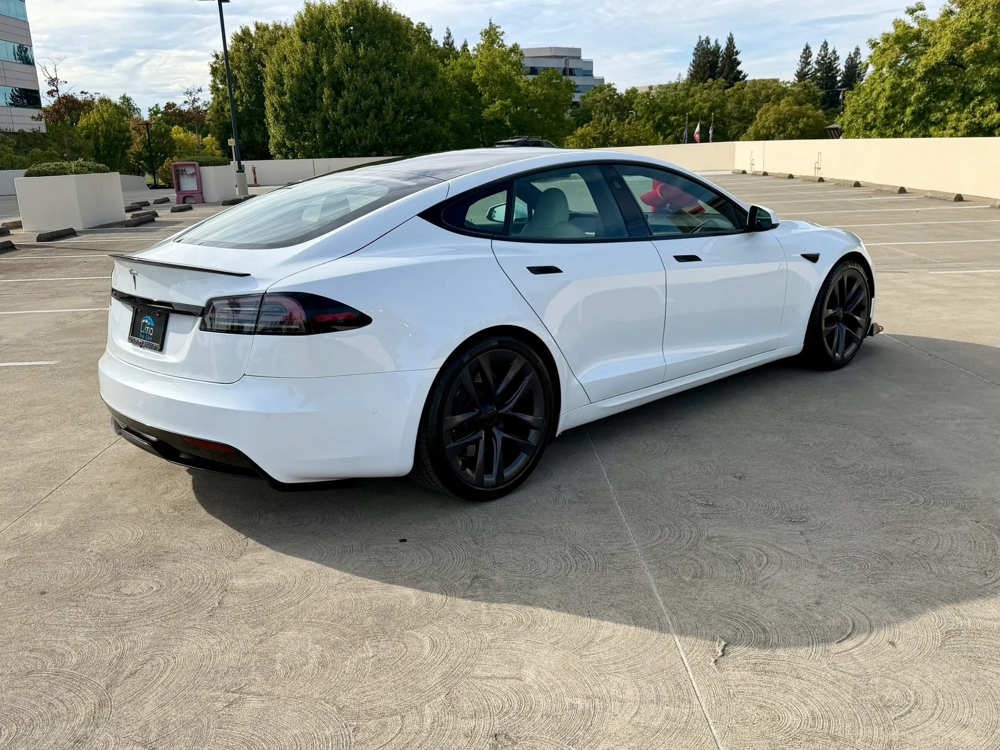Used 2022 Tesla Model S Standard Range AWD/4WD image 21