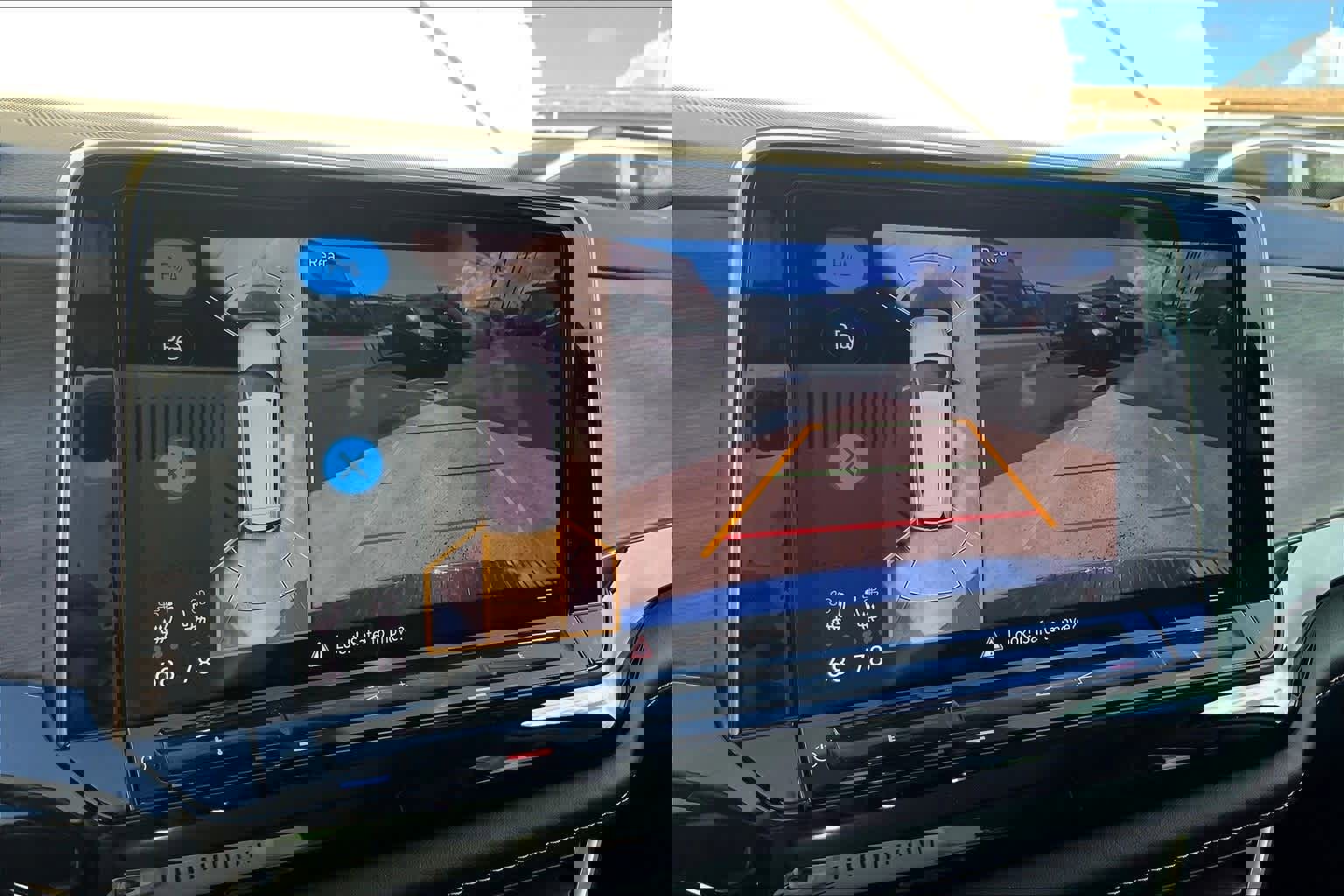 Used 2024 Volkswagen Atlas SEL Premium R-Line image 27