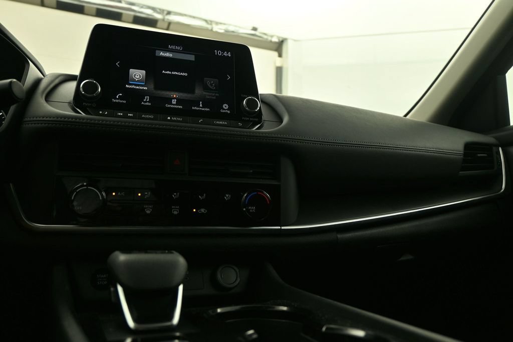 Used 2026 Nissan Rogue S FWD image 18