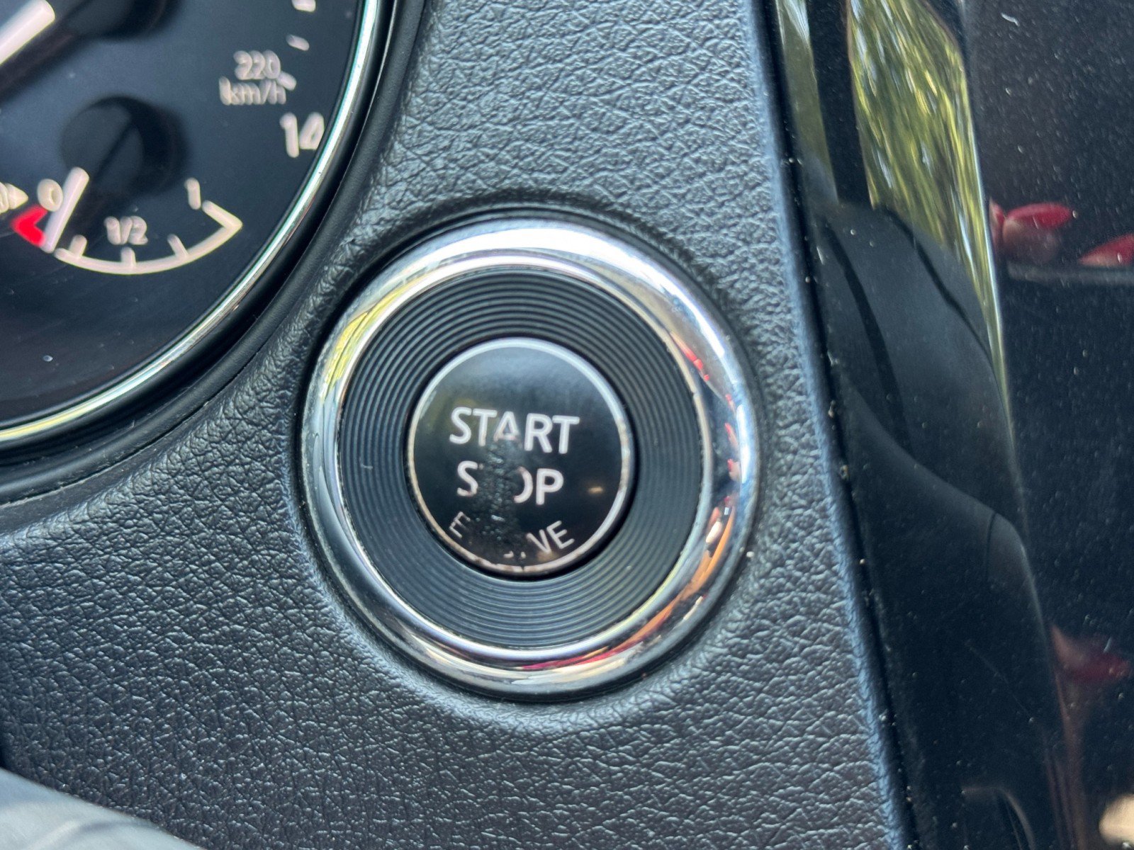 Used 2019 Nissan Rogue SV FWD image 22
