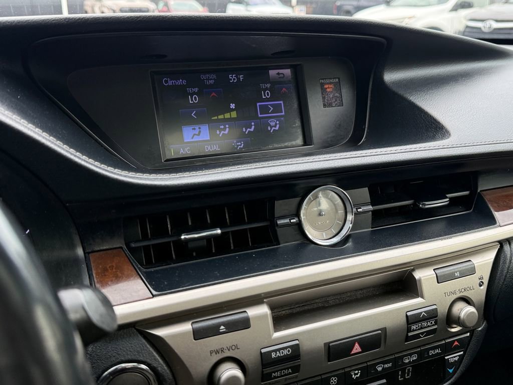 Used 2014 Lexus ES 350 w/ Premium Package FWD image 33