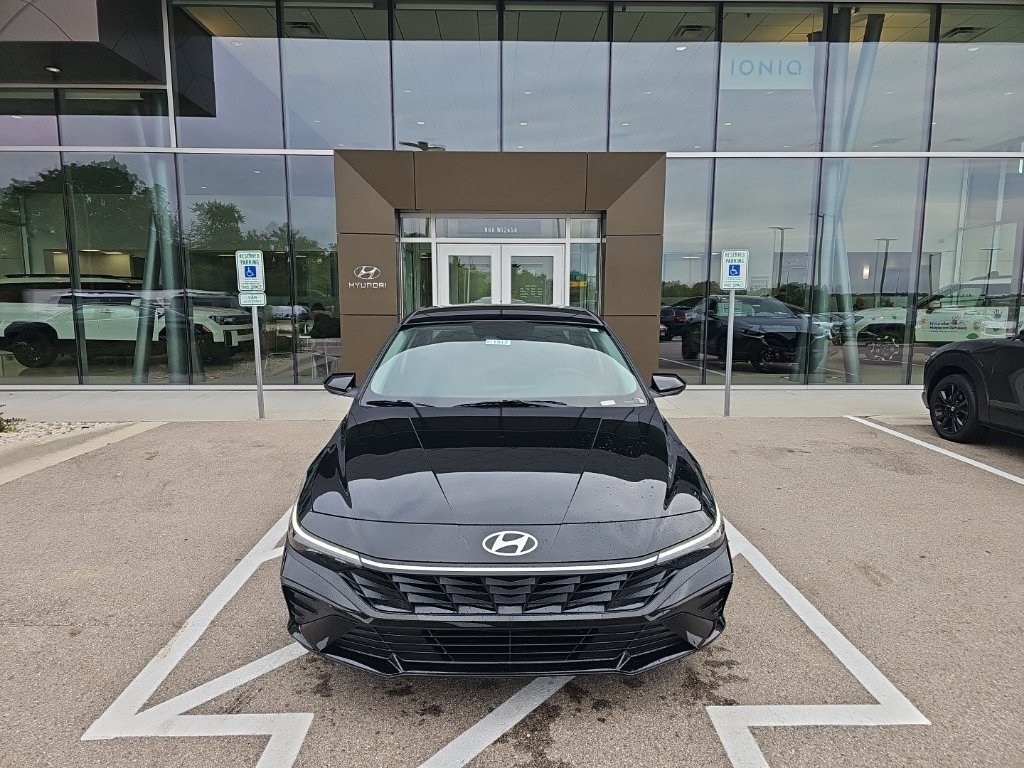 New 2026 Hyundai Elantra SE FWD image 8