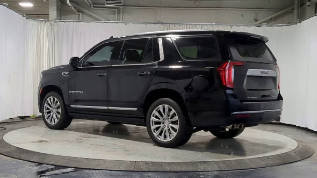 Used 2024 GMC Yukon Denali w/ Max Trailering Package image 8