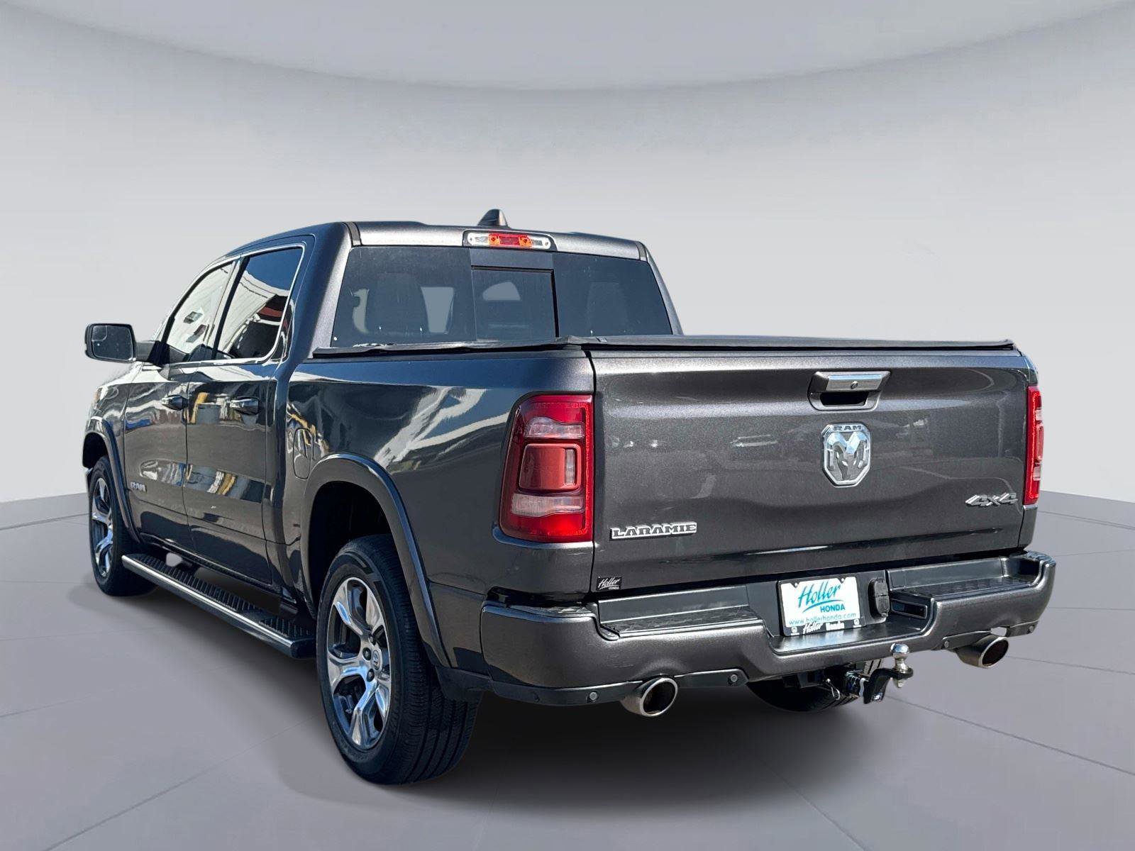 Used 2019 RAM 1500 Laramie AWD/4WD image 6