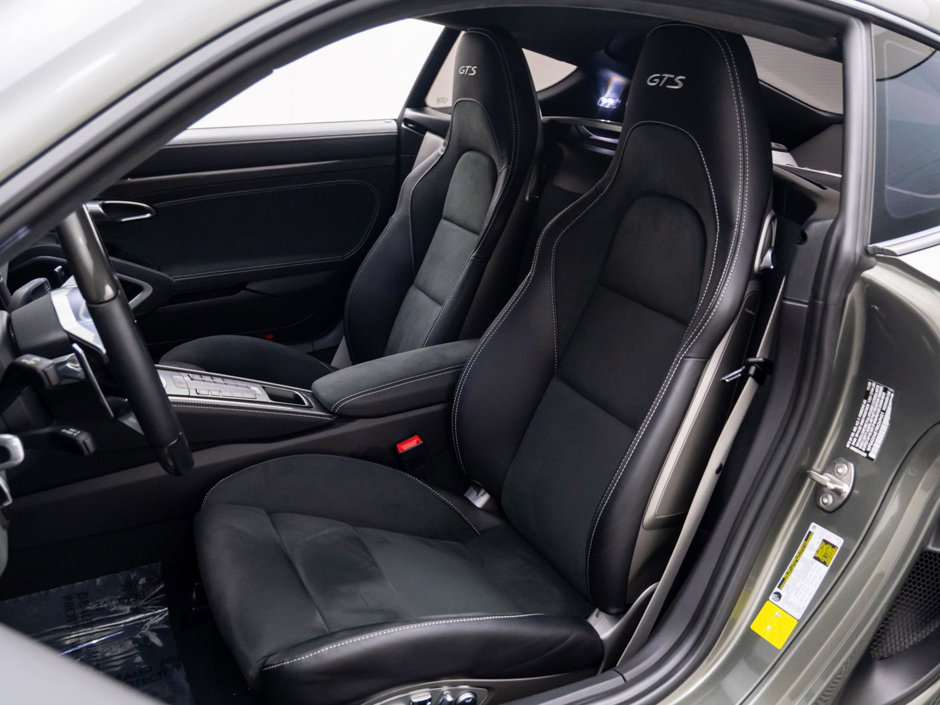 Certified 2024 Porsche 718 Cayman GTS image 5