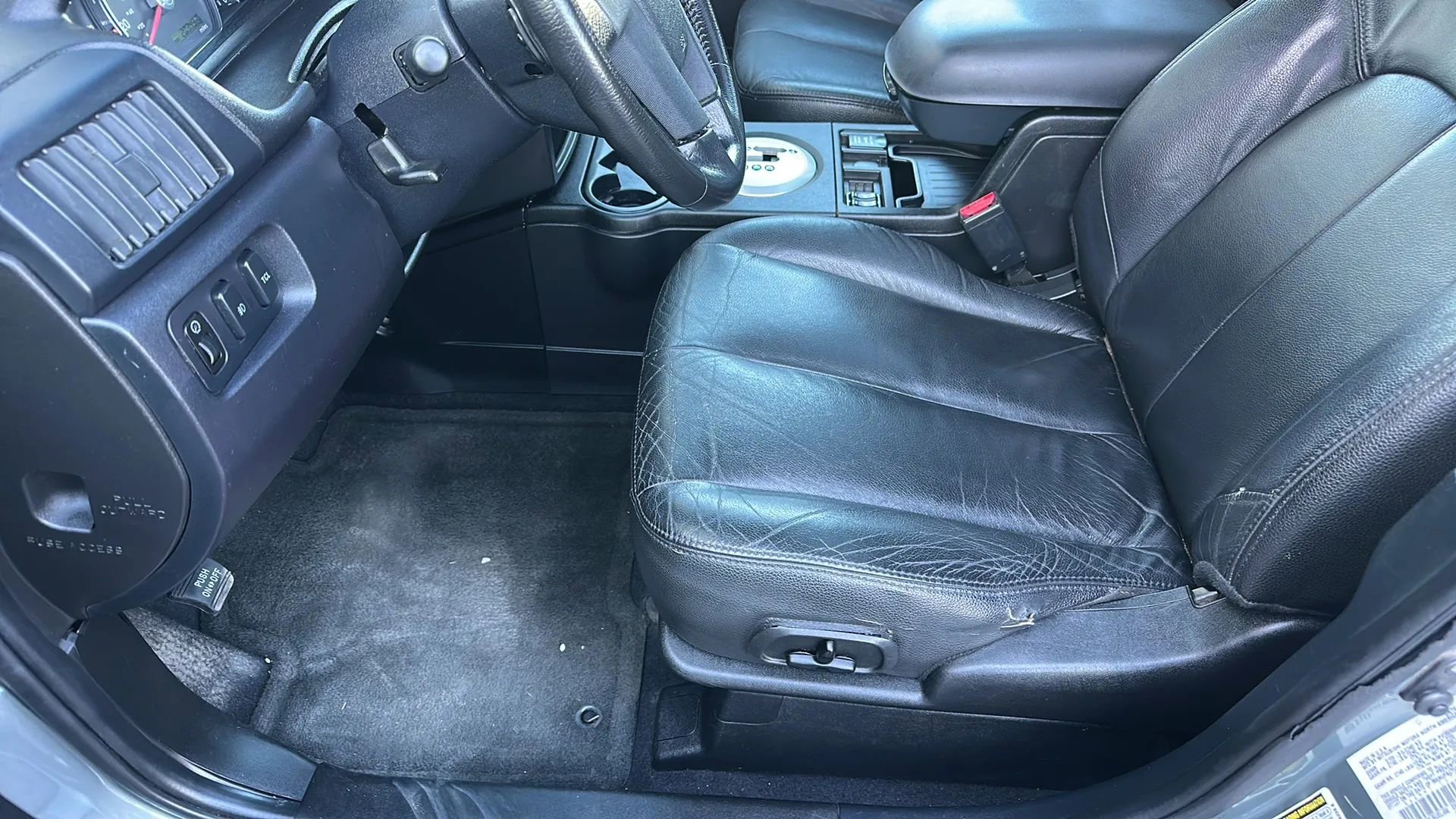 Used 2007 Mitsubishi Endeavor SE image 3