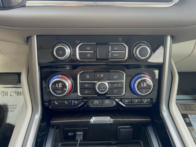 Used 2023 GMC Yukon Denali w/ Advanced Technology Package AWD/4WD image 28