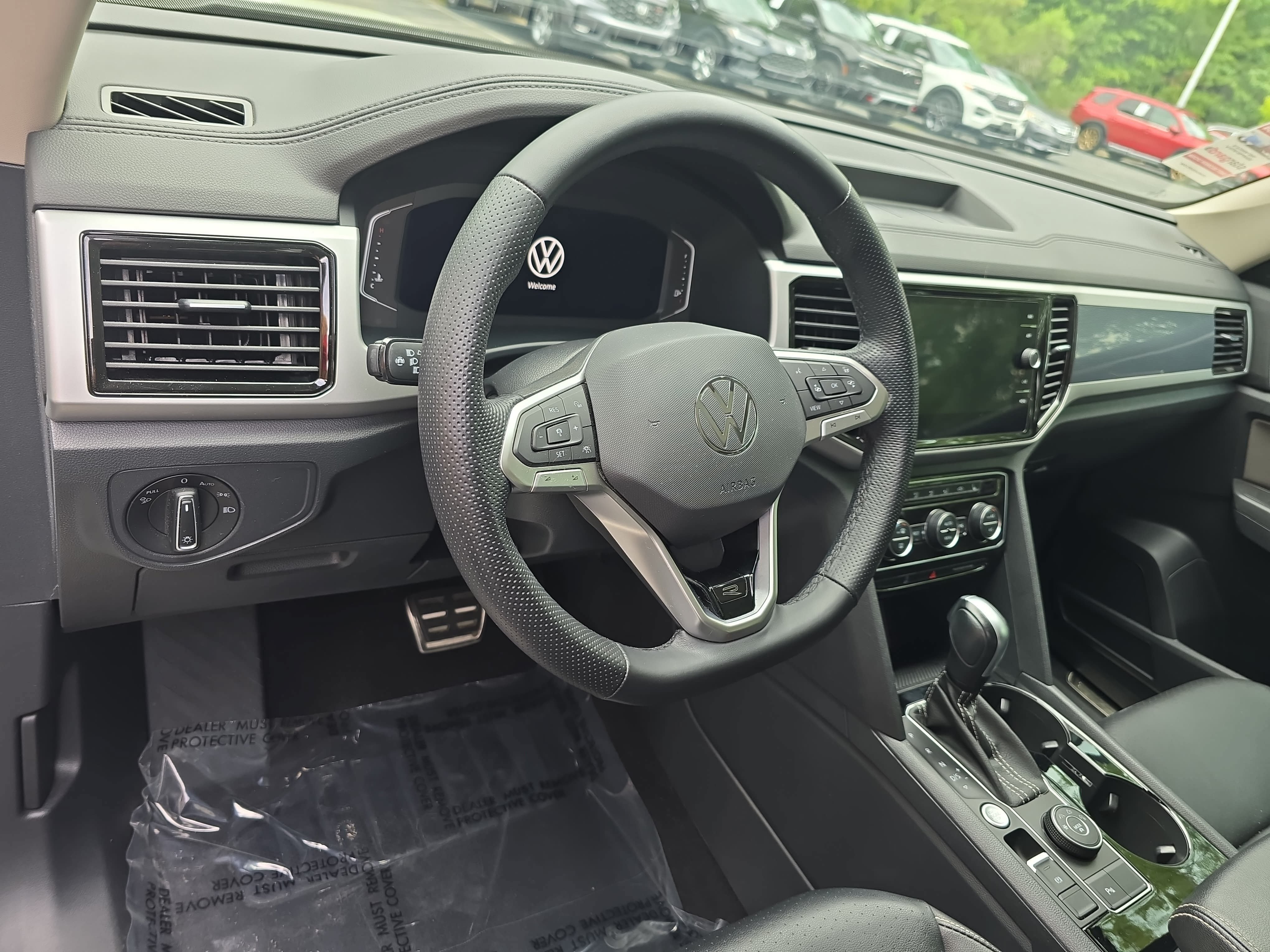 Used 2022 Volkswagen Atlas SEL R-Line AWD/4WD image 17