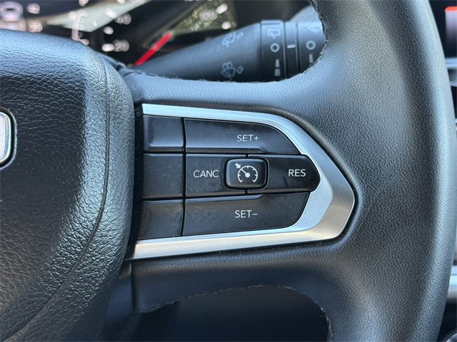 Used 2024 Jeep Compass Latitude image 12