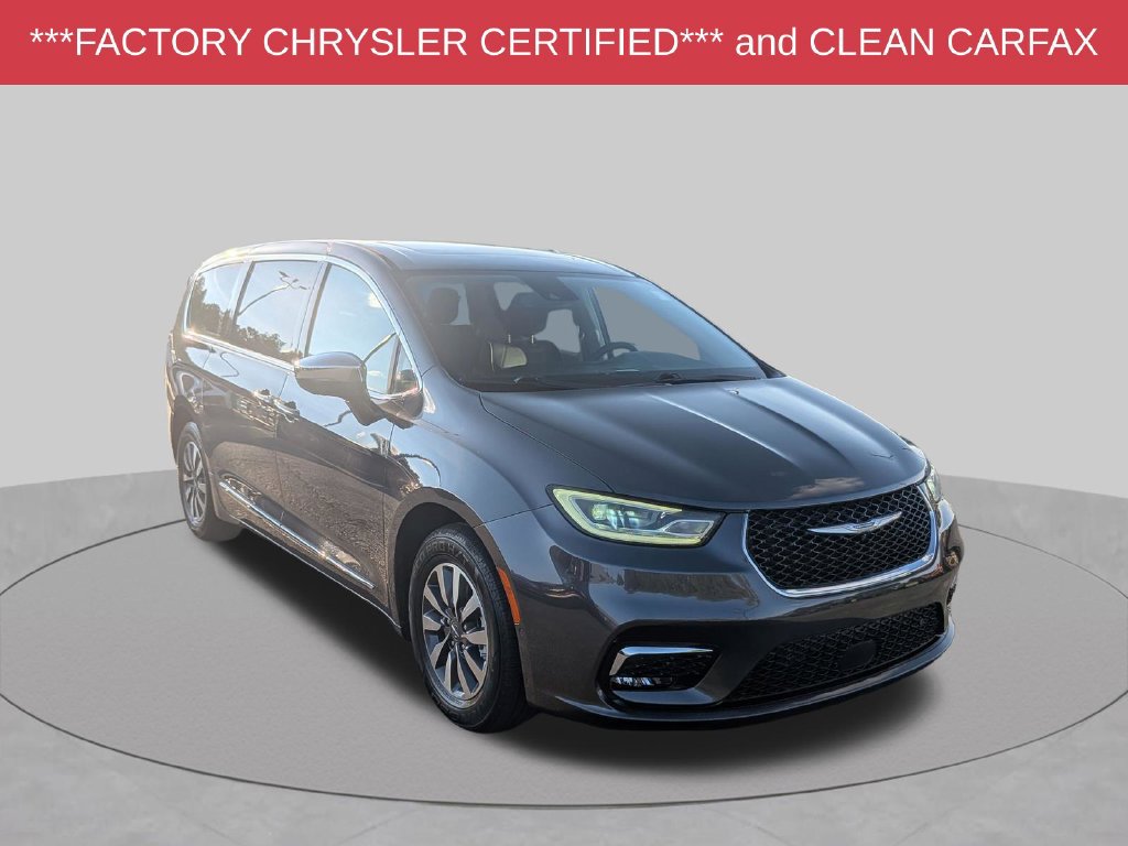 Used 2023 Chrysler Pacifica Limited FWD image 2