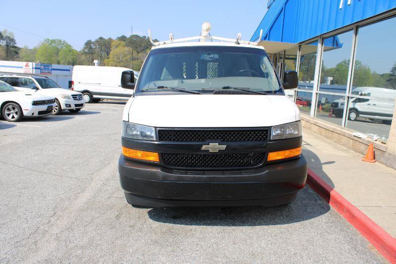 Used 2019 Chevrolet Express 2500 w/ Driver Convenience Package RWD image 2