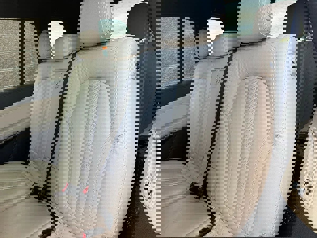 Used 2021 BMW X7 xDrive40i w/ Executive Package image 50