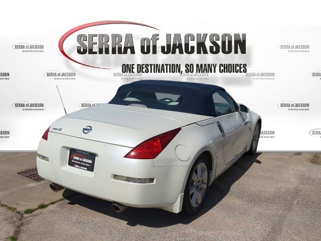 Used 2005 Nissan 350Z Touring image 8